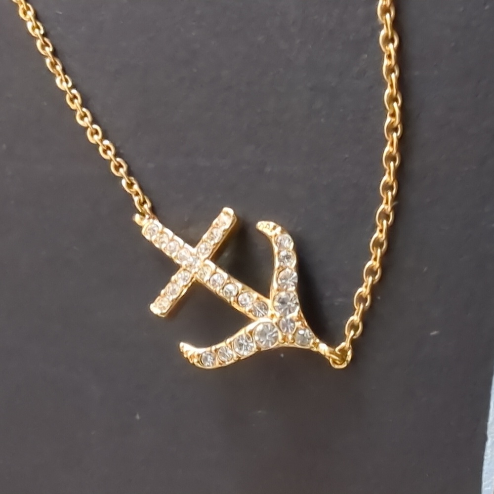 7.5 inch Goldtone Anchor Bracelet